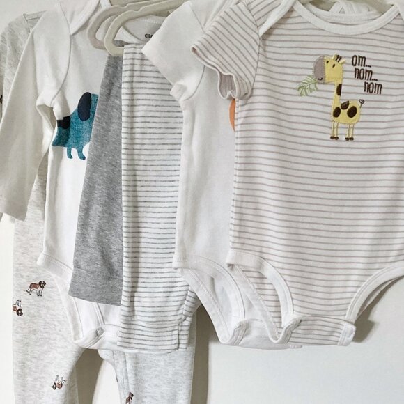 Baby Neutral Bundle 6-9M - Dogs & Safari Animals - Sleeper/Bodysuit/Pants - Picture 1 of 14